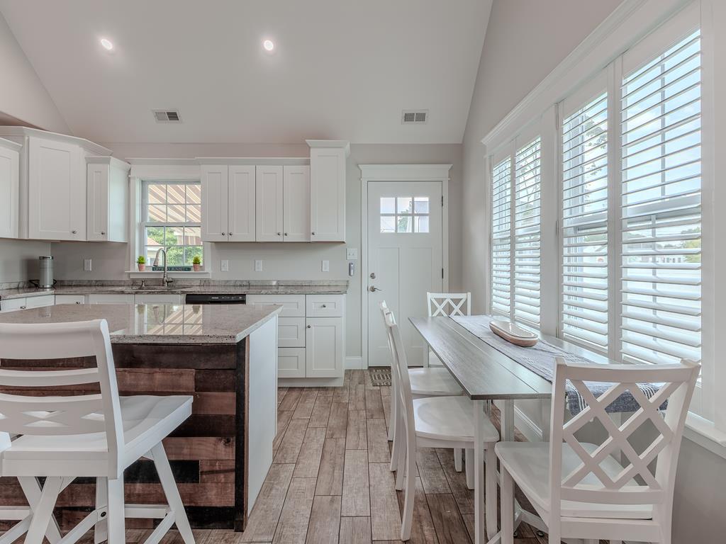 Sunset Sands - 92 Pinetree Drive | Photo 13