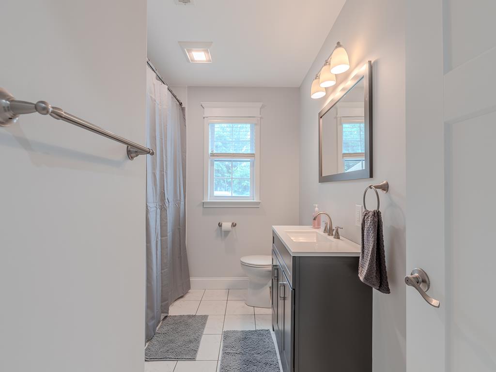 Sunset Sands - 92 Pinetree Drive | Photo 22