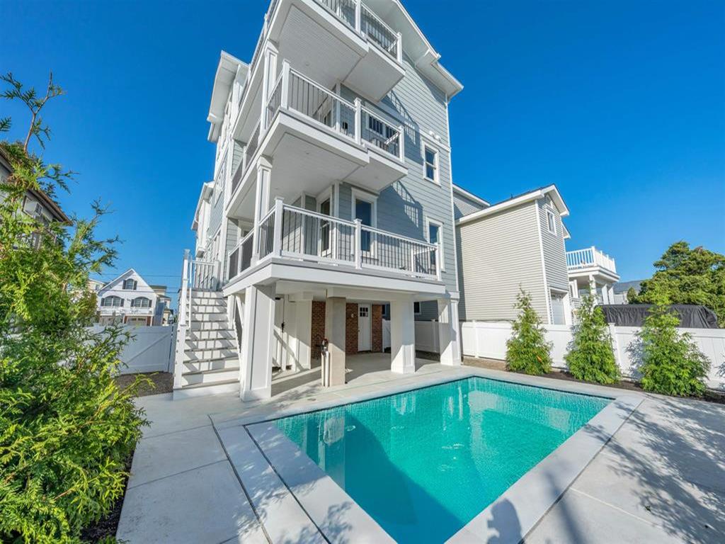 520 21st Street - Avalon