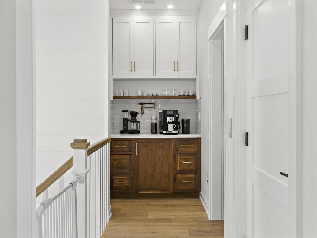 320 Essex Avenue, Beach Haven (Bay Side)