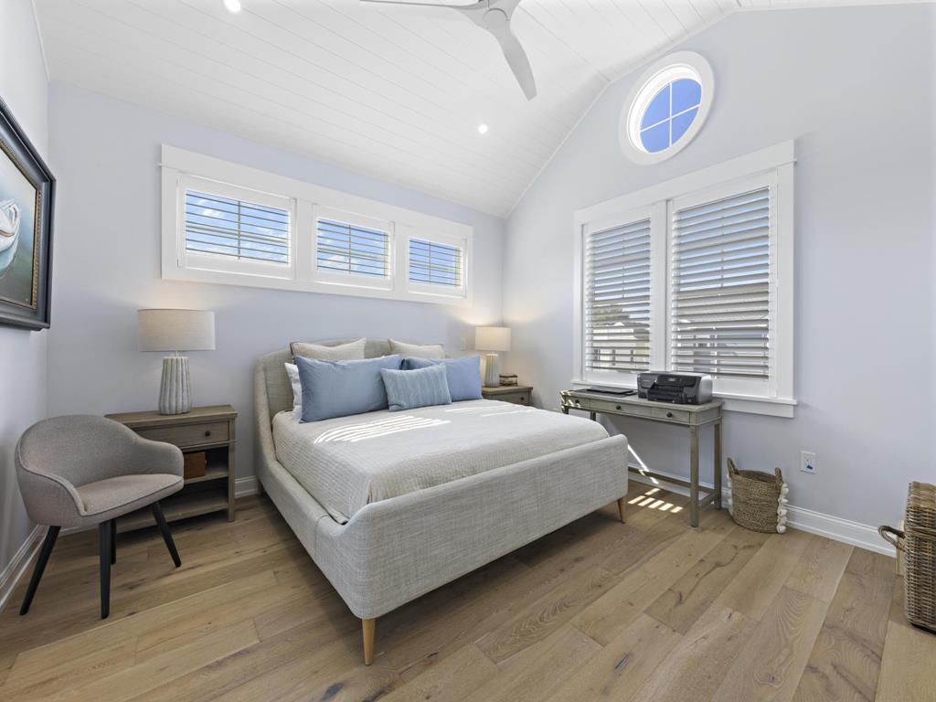 320 Essex Avenue, Beach Haven (Bay Side)