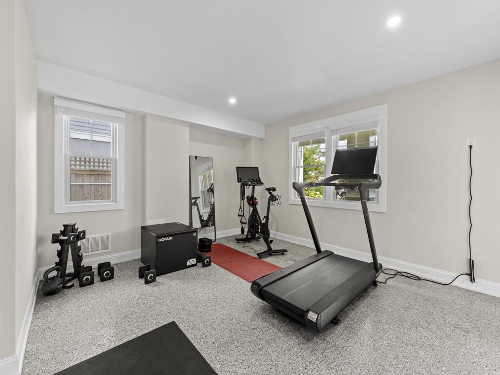 320 Essex Avenue, Beach Haven (Bay Side)