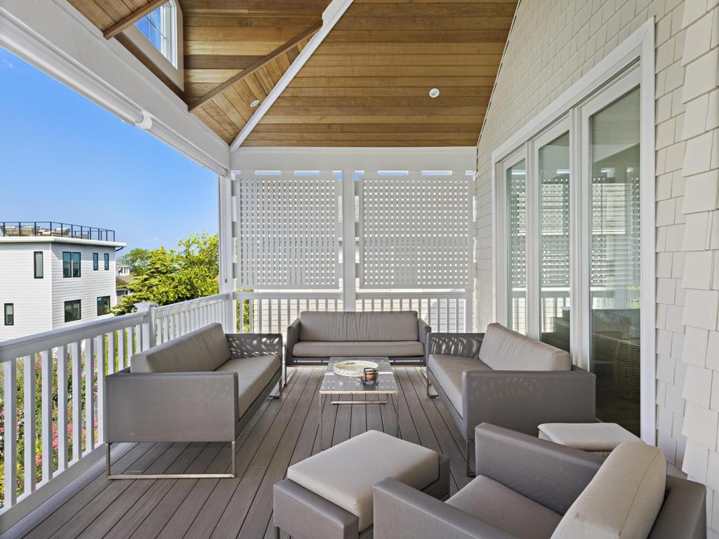 320 Essex Avenue, Beach Haven (Bay Side)