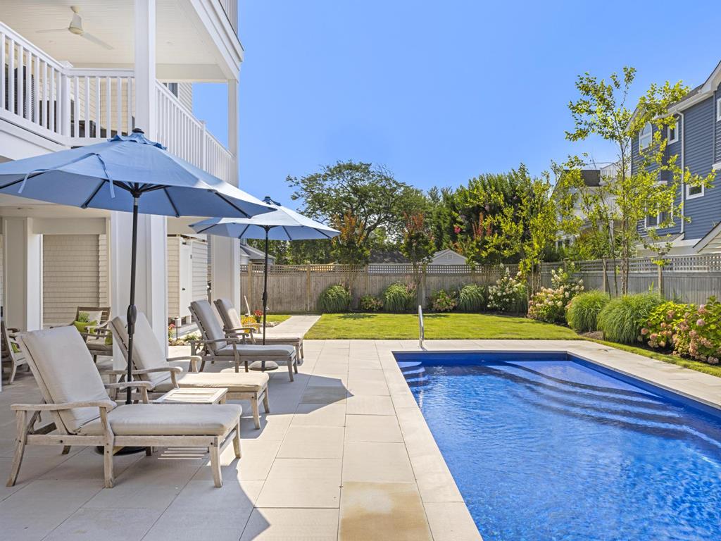 320 Essex Avenue, Beach Haven (Bay Side)