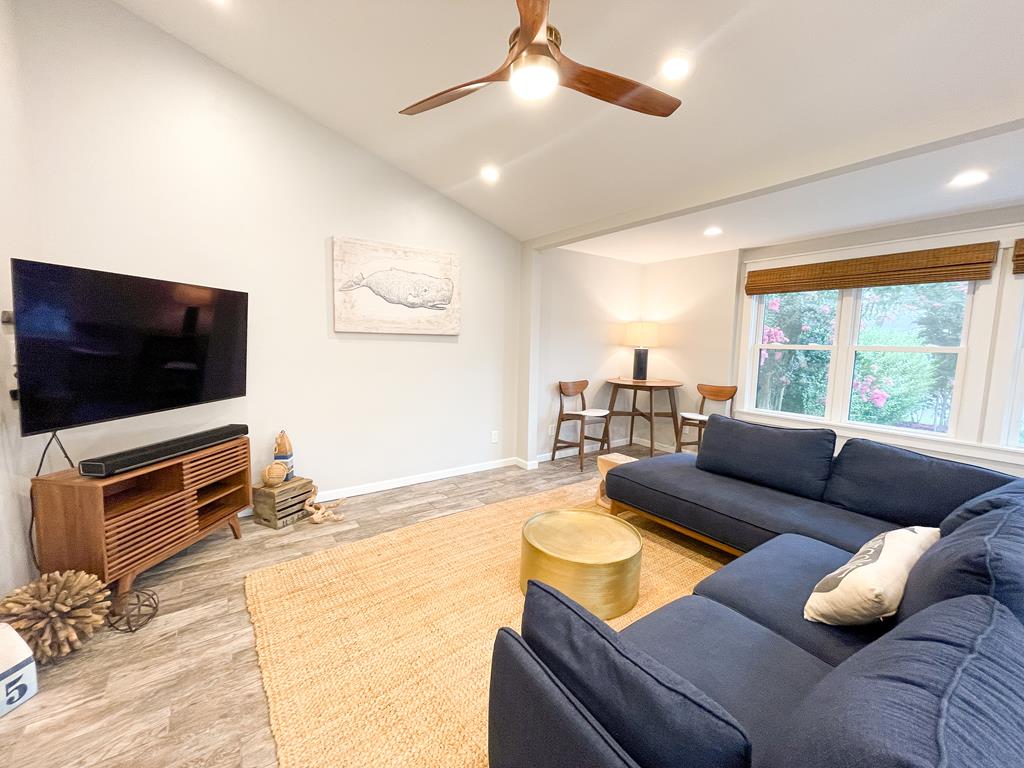 1360 A Illinois Avenue | Photo 4