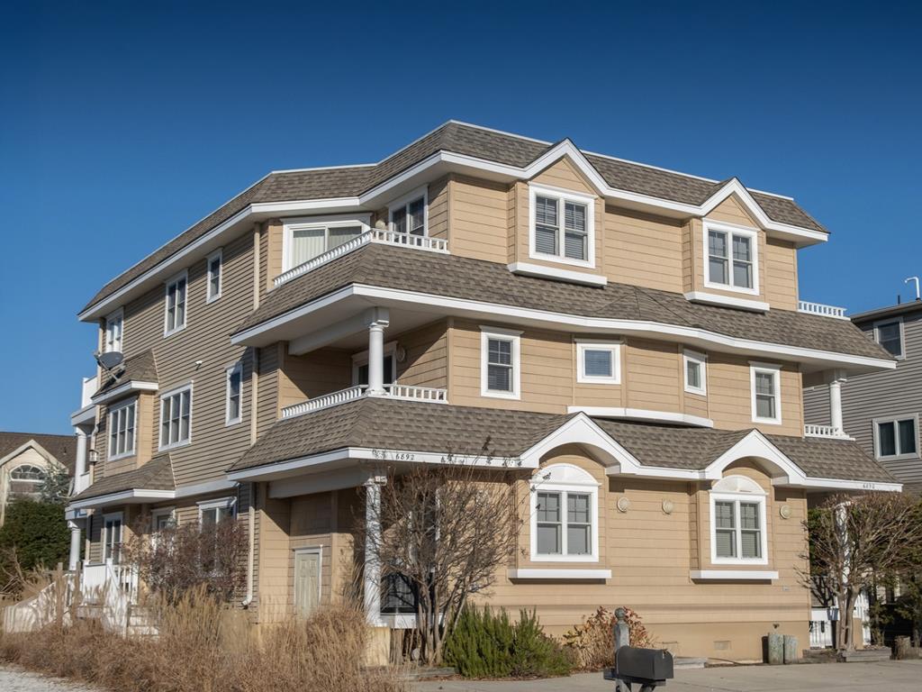 6892 Ocean Drive - Avalon