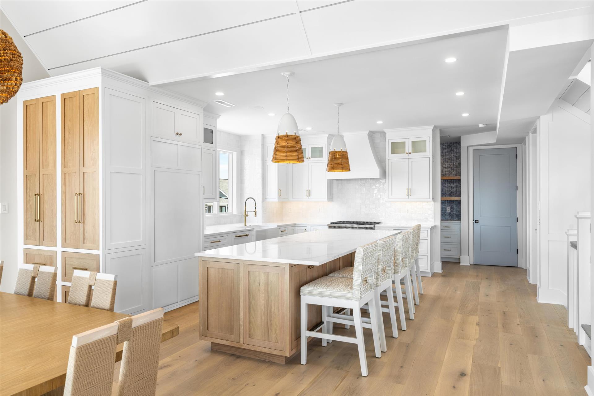 242 83rd Street, Stone Harbor (Center)