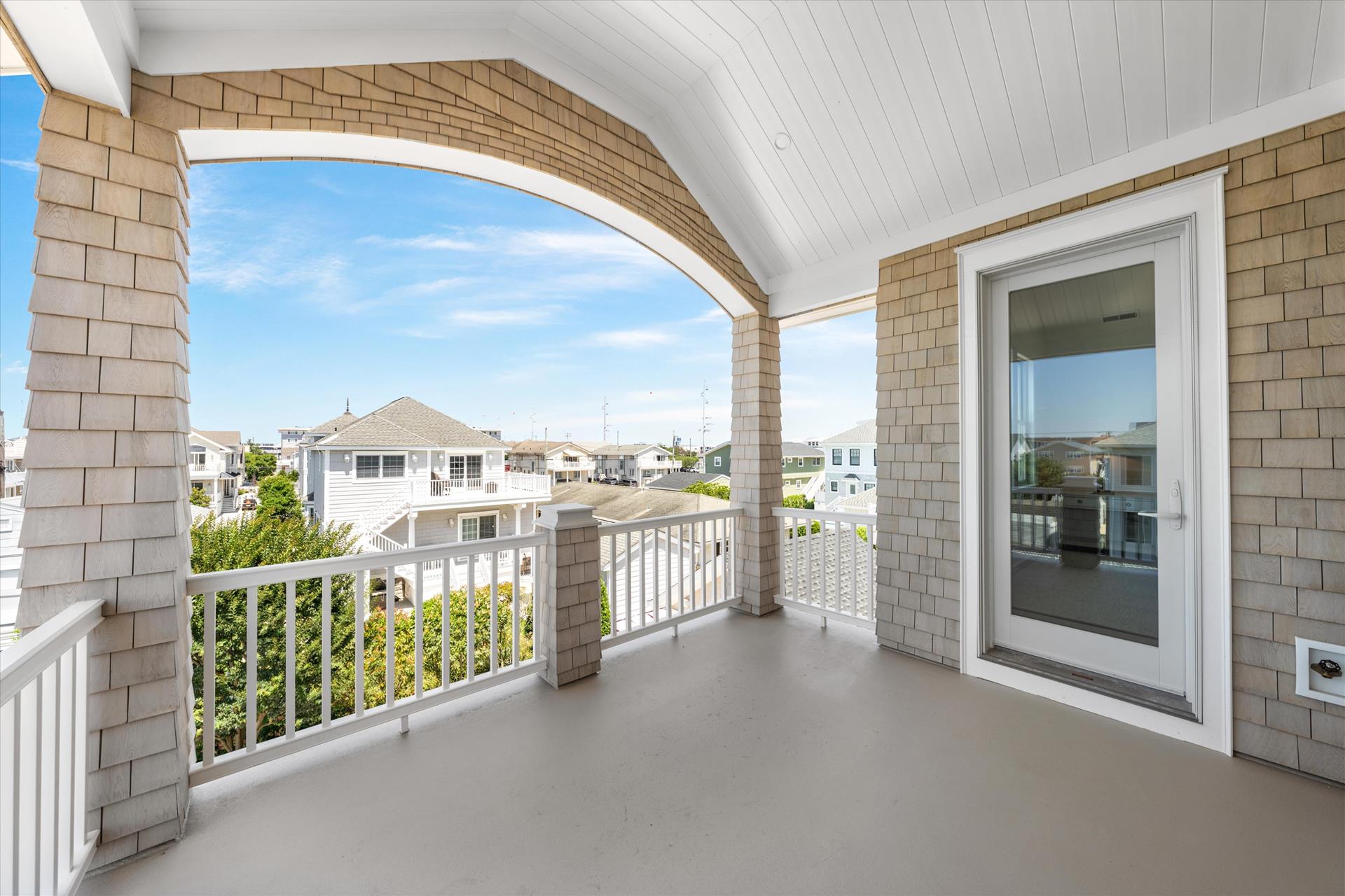 242 83rd Street, Stone Harbor (Center)