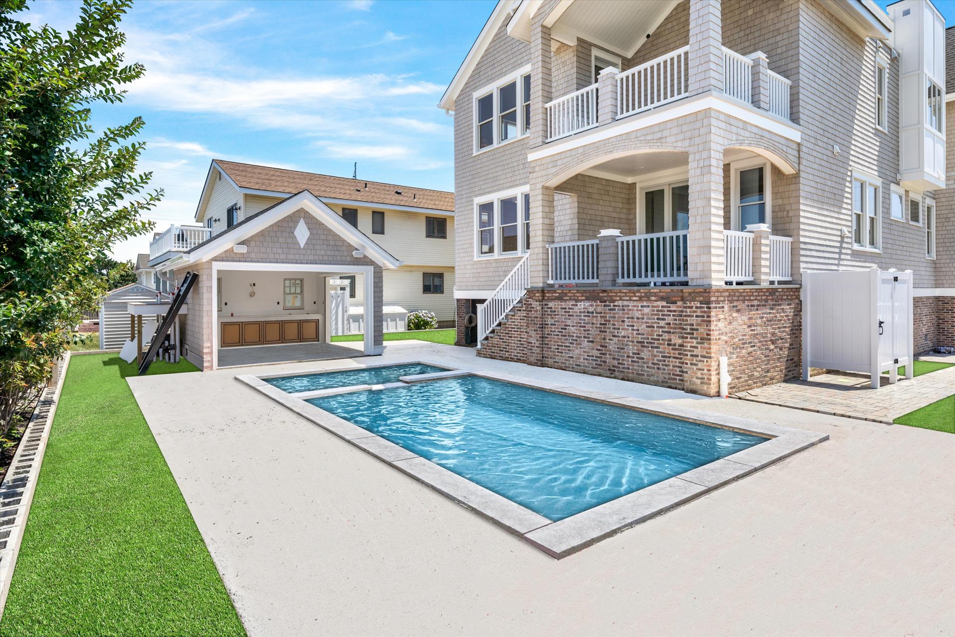 242 83rd Street, Stone Harbor (Center)