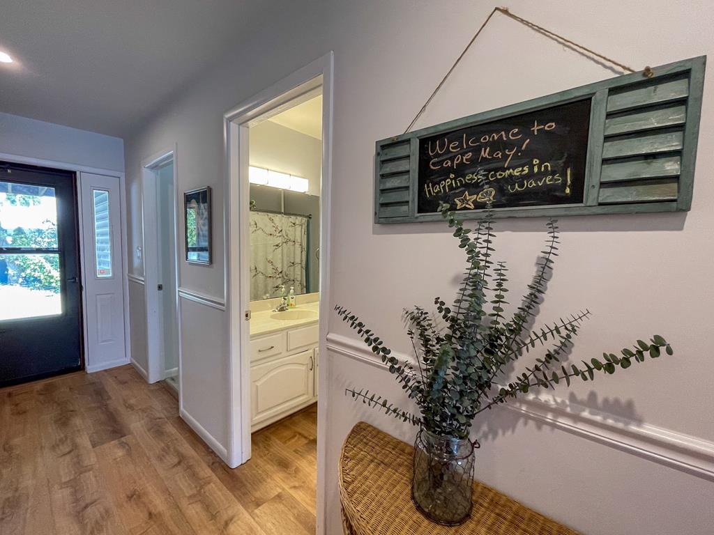 Water View, Lots of Space, 10 Blocks to CM Beach | Photo 16