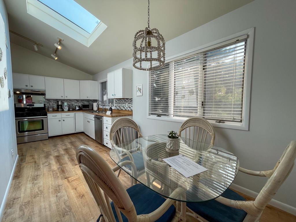 Water View, Lots of Space, 10 Blocks to CM Beach | Photo 25