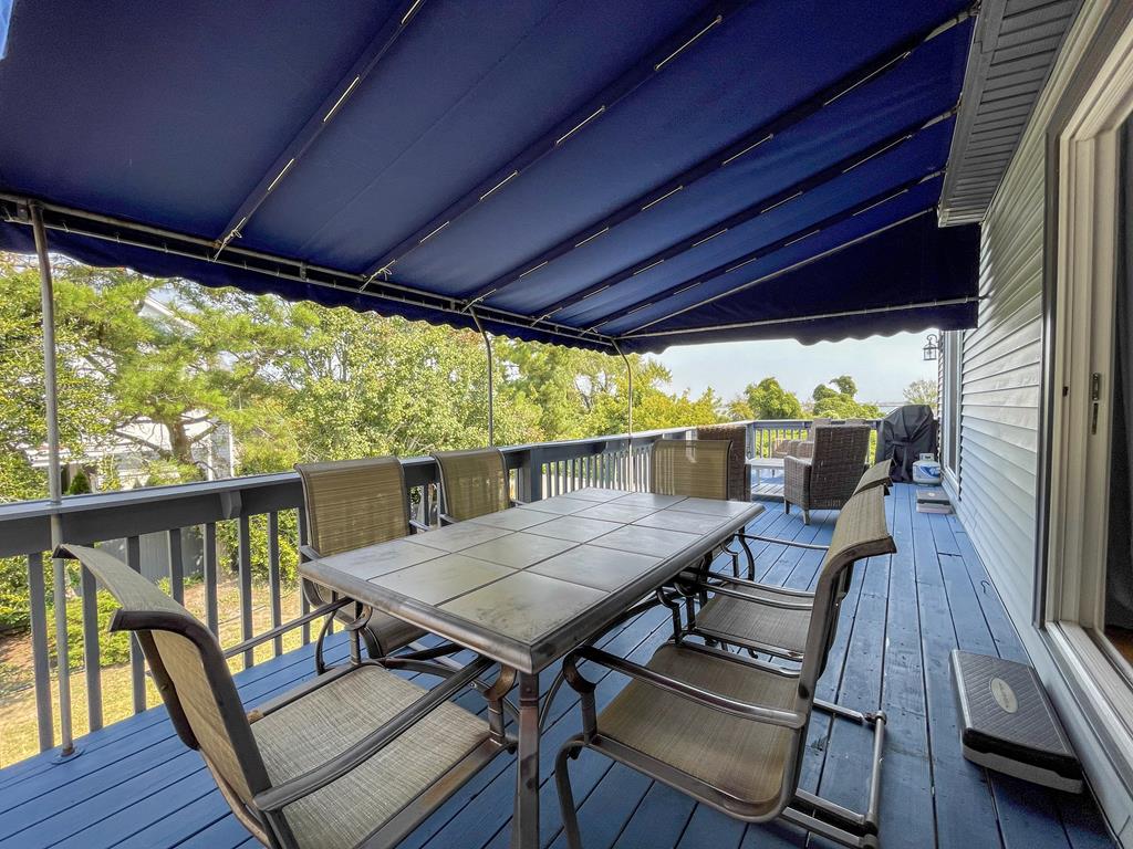 Water View, Lots of Space, 10 Blocks to CM Beach | Photo 30