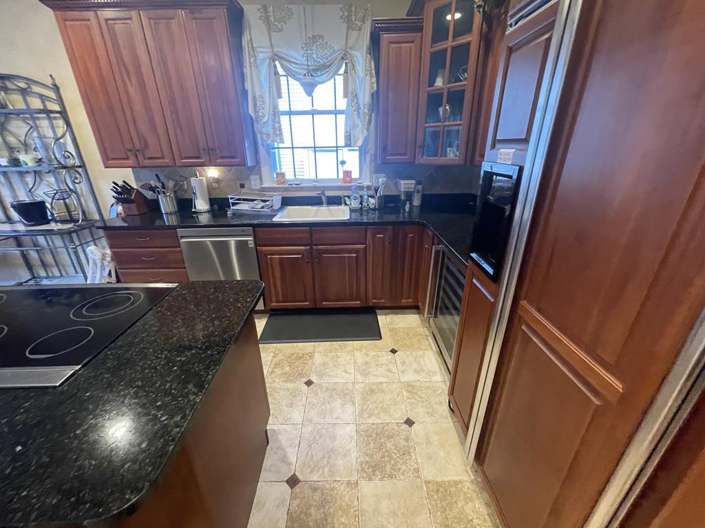 733 Sunset Blvd | Photo 14