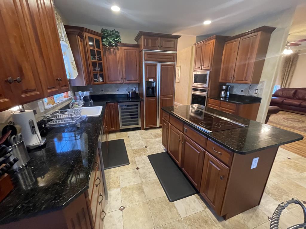 733 Sunset Blvd | Photo 15