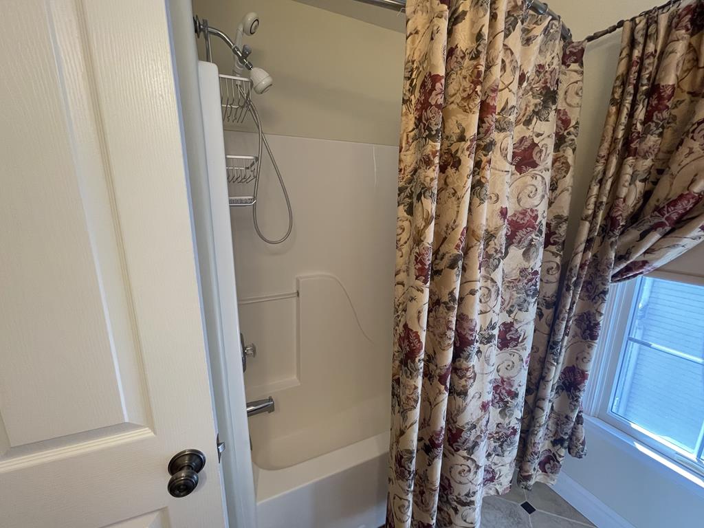 733 Sunset Blvd | Photo 24