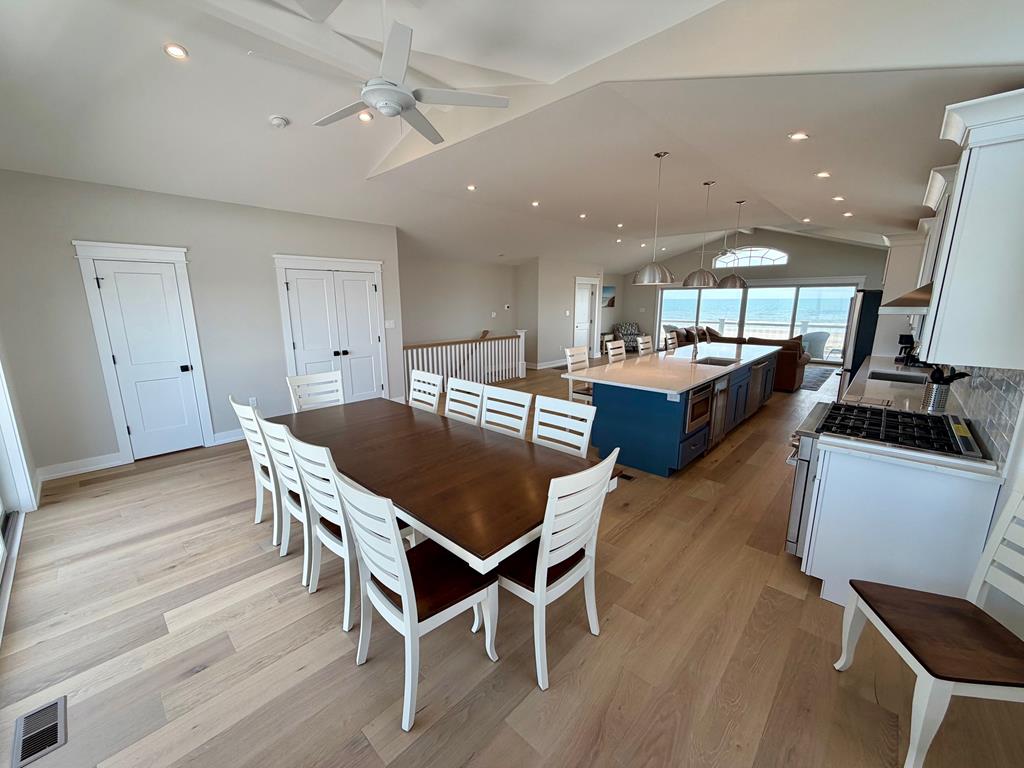 912 Landis Avenue South, Sea Isle City (Beach Front)