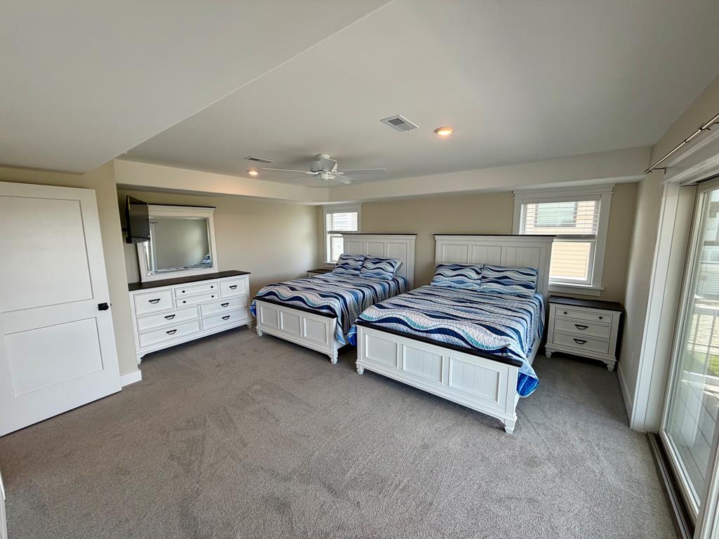 912 Landis Avenue South, Sea Isle City (Beach Front)