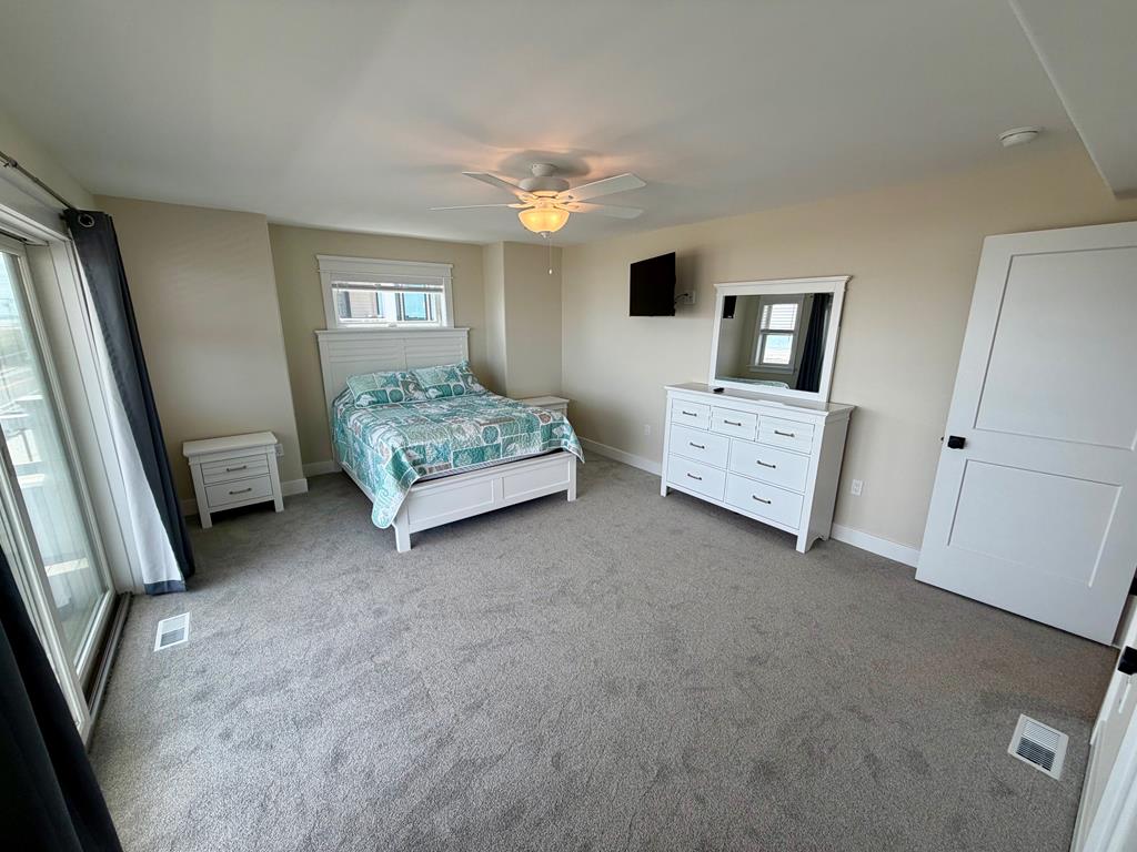 912 Landis Avenue South, Sea Isle City (Beach Front)