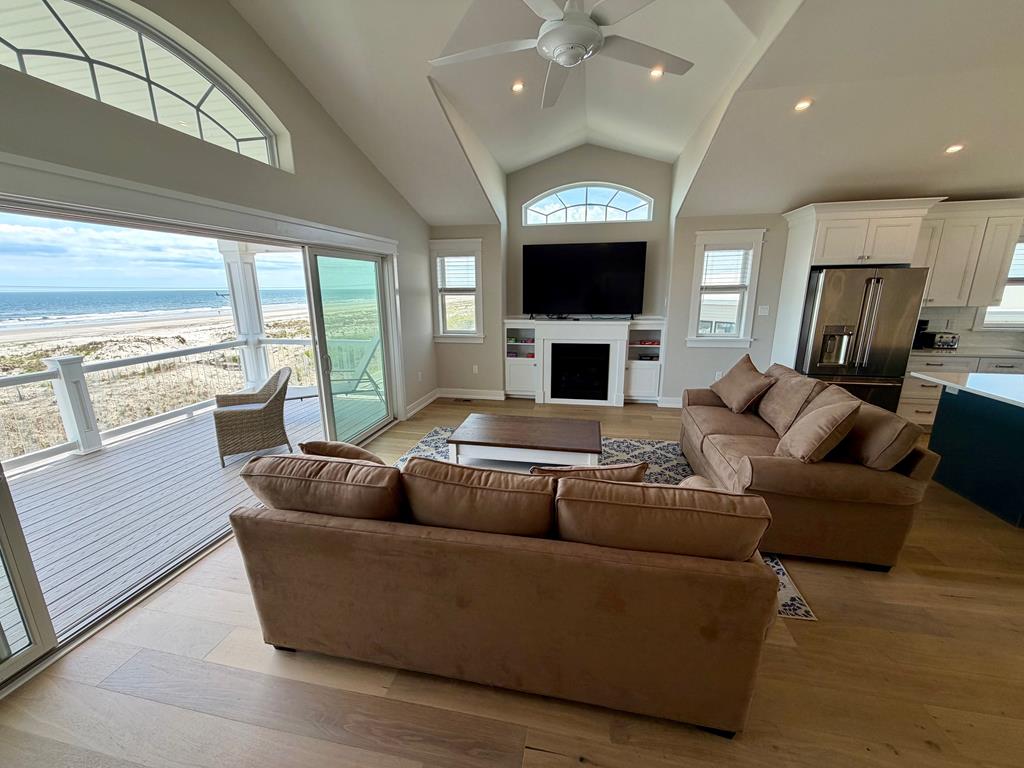 912 Landis Avenue South, Sea Isle City (Beach Front)