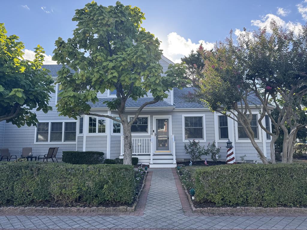 225 Brainard Avenue 2