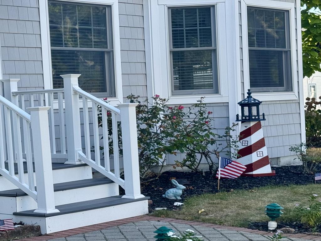 225 Brainard Avenue 3