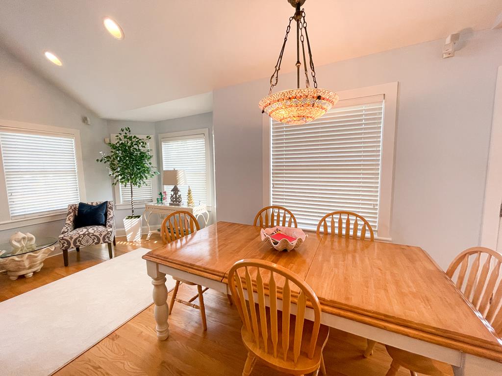 225 Brainard Avenue | Photo 22