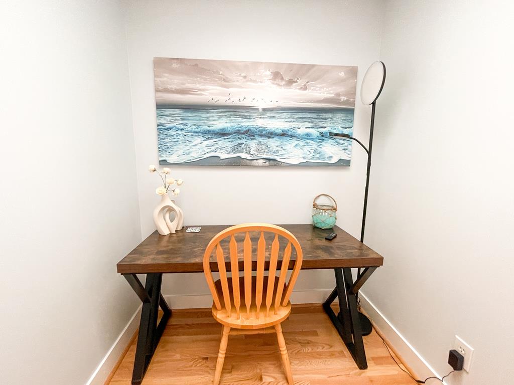 225 Brainard Avenue | Photo 33