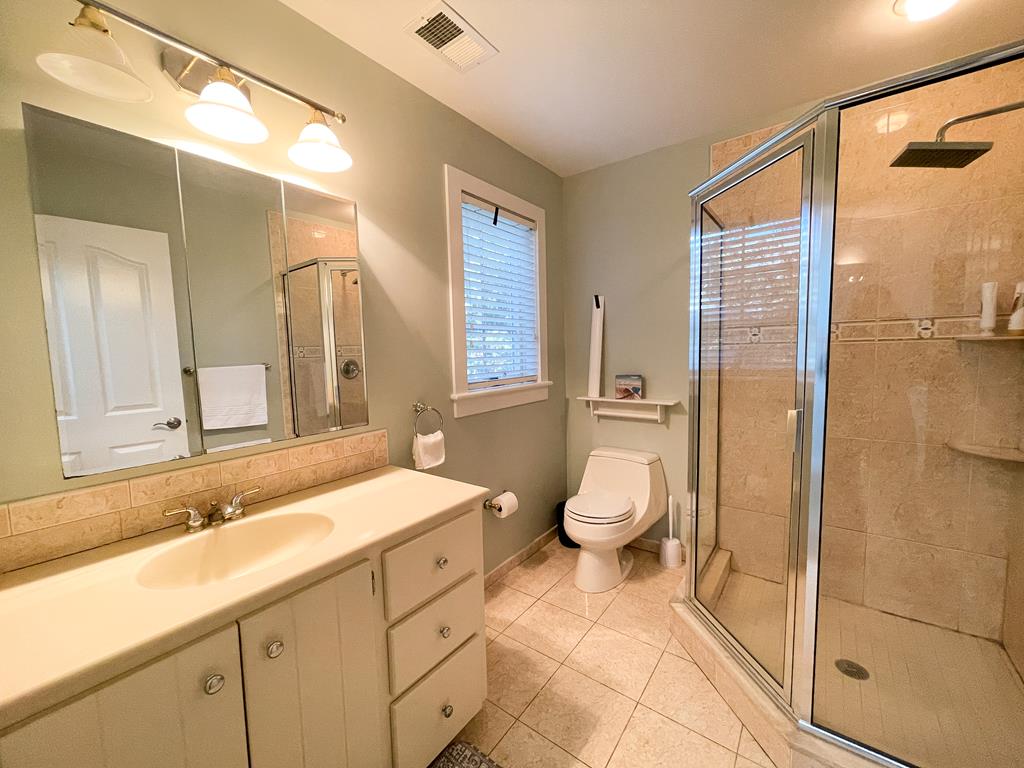 225 Brainard Avenue | Photo 34