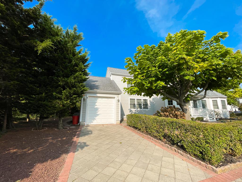 225 Brainard Avenue 6