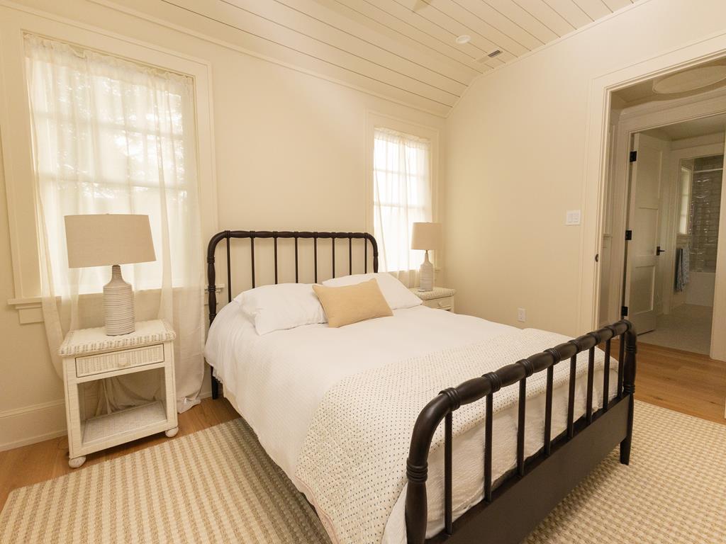 301 Fow Ave. - Chic by the Sea | Photo 16