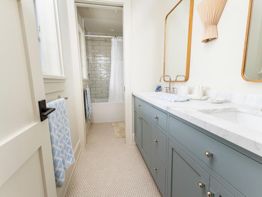 301 Fow Ave. - Chic by the Sea | Photo 18