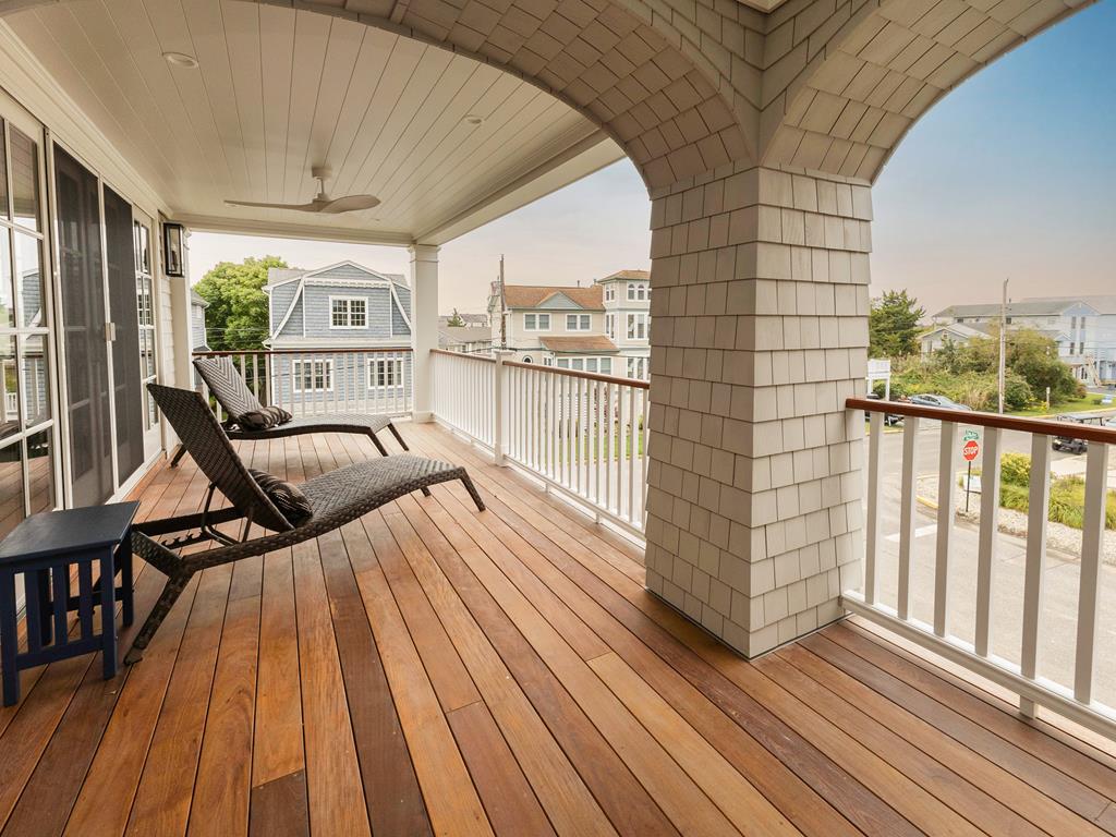 301 Fow Ave. - Chic by the Sea | Photo 24