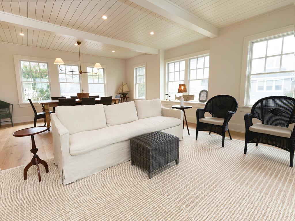 301 Fow Ave. - Chic by the Sea | Photo 8