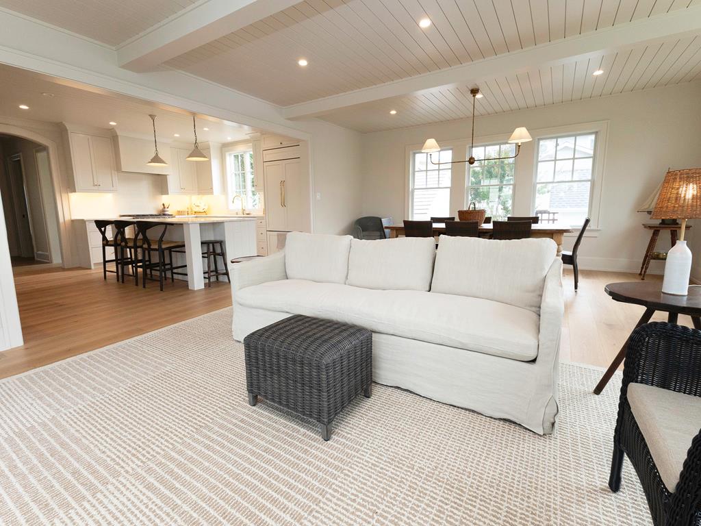 301 Fow Ave. - Chic by the Sea | Photo 9