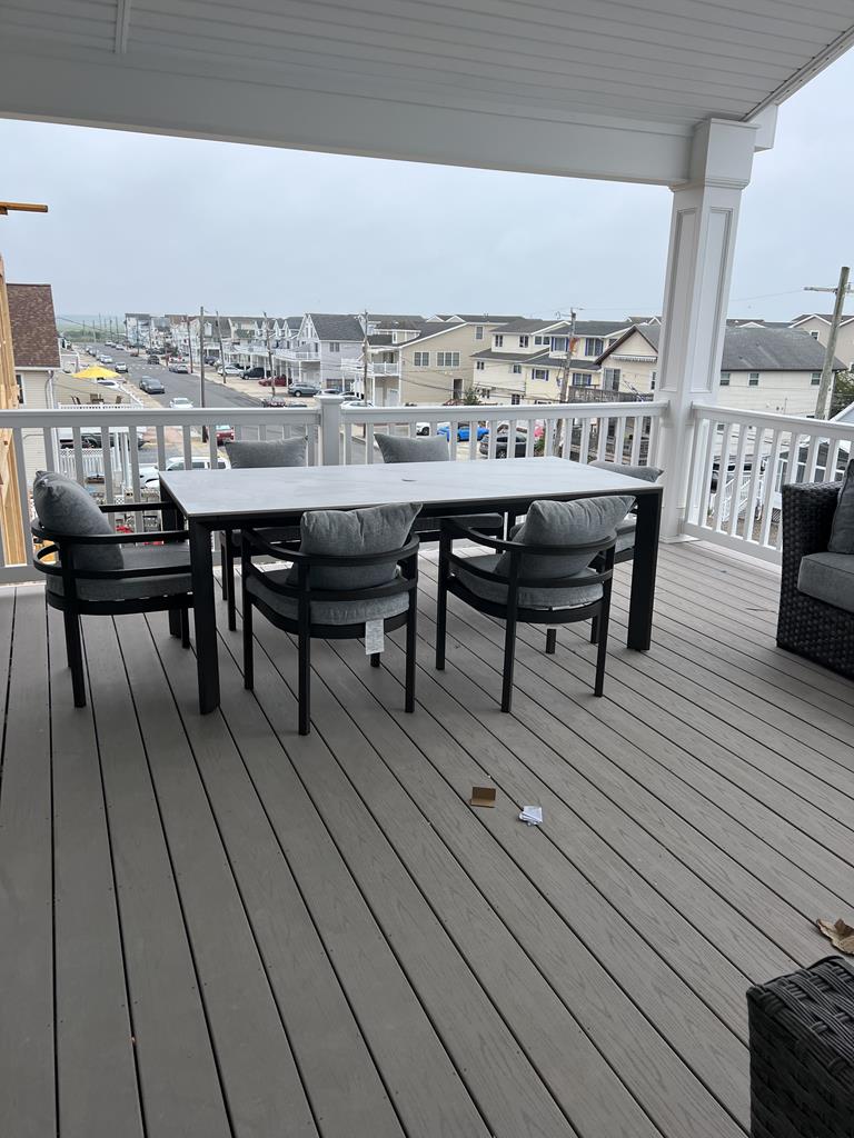 202 39th Street - Picture 