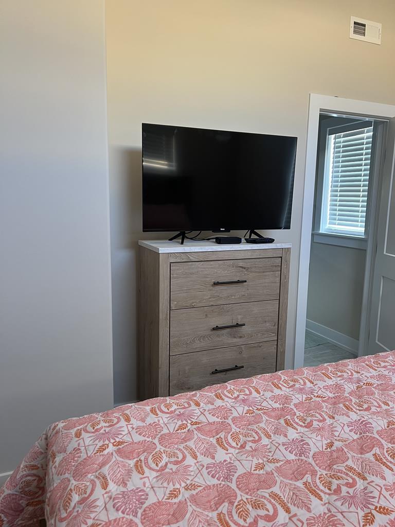 202 39th Street - Picture 