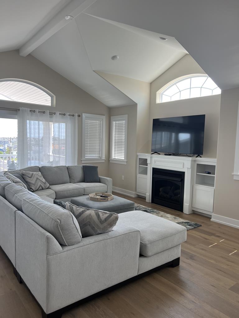 202 39th Street - Picture 