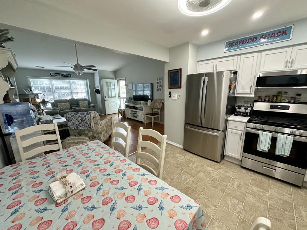 The Yellow Cottage | Photo 9