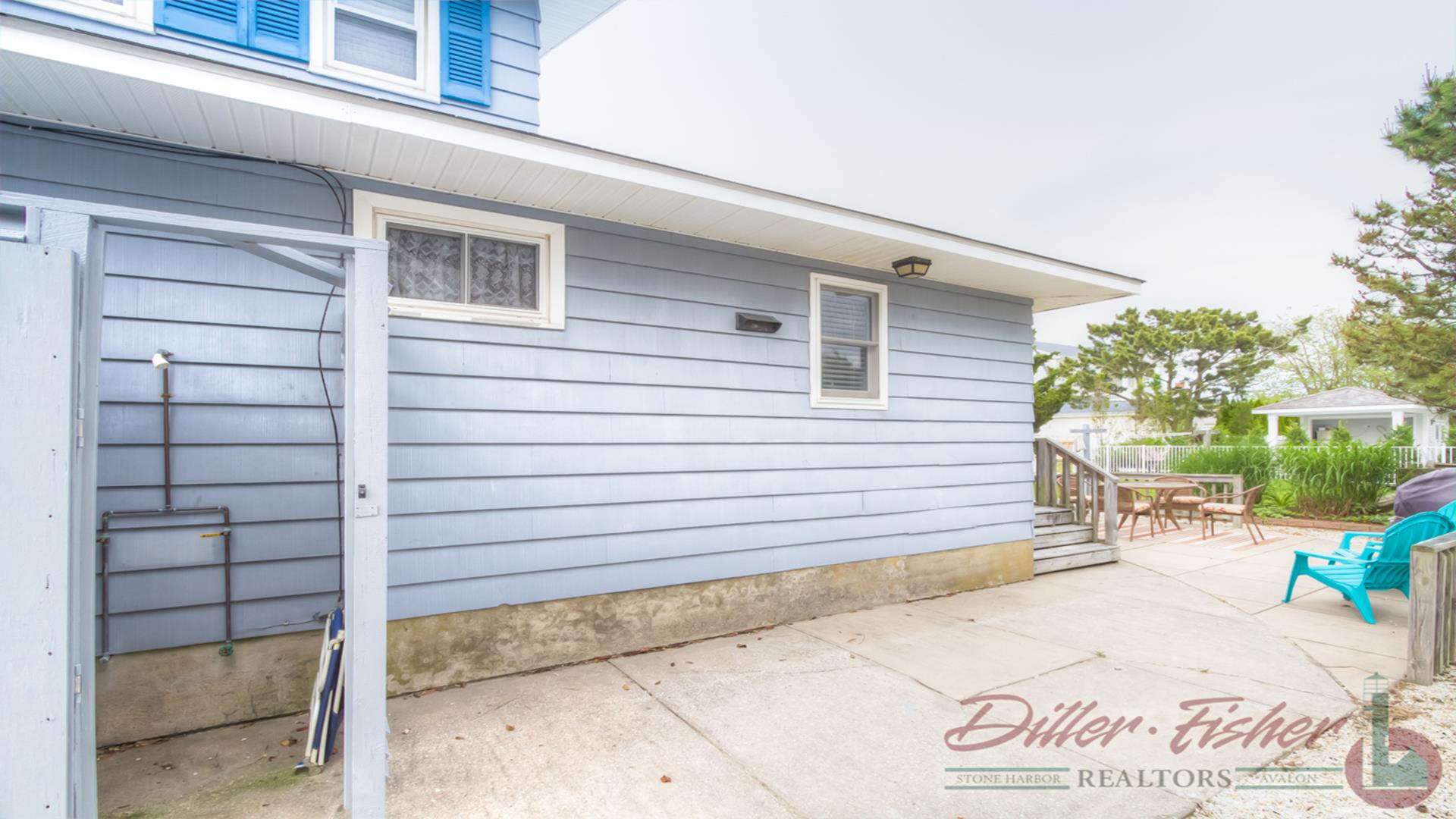 10414 Third Avenue, Stone Harbor (Mid-Island)
