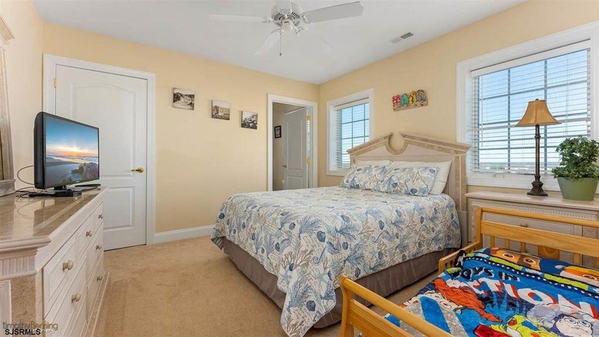 400 E Miami Avenue, Wildwood Crest (Wildwood Crest Beach Side)