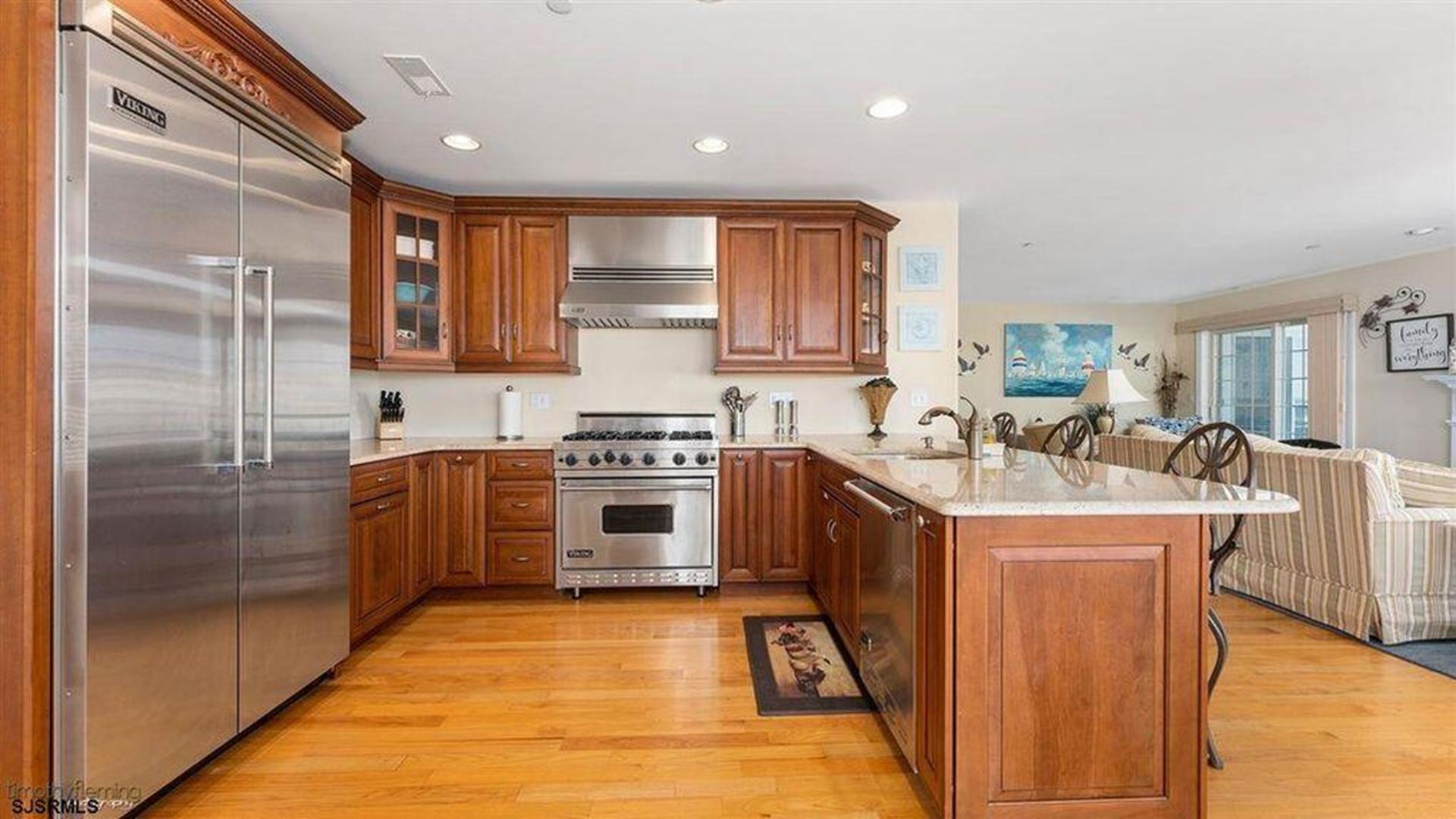 400 E Miami Avenue, Wildwood Crest (Wildwood Crest Beach Side)