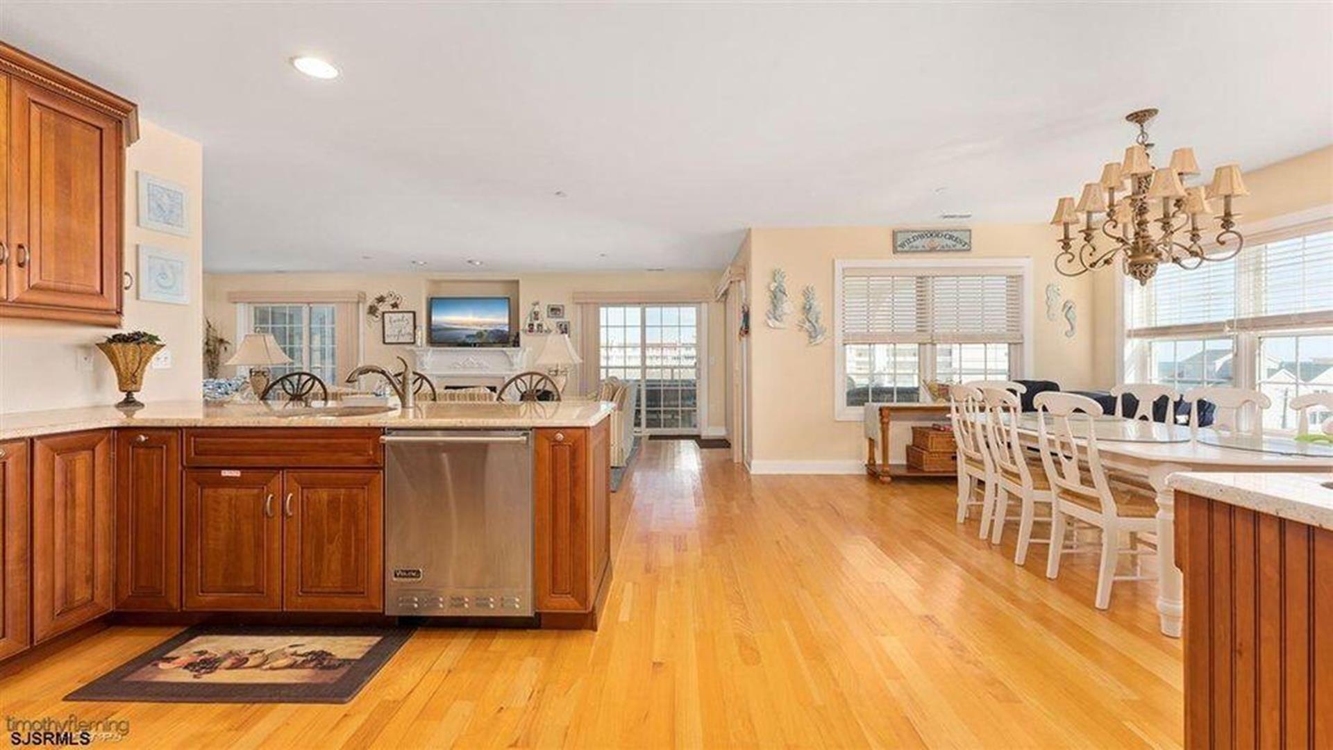 400 E Miami Avenue, Wildwood Crest (Wildwood Crest Beach Side)