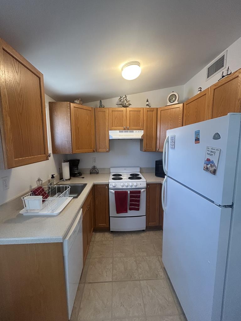 4 W. Kansas Avenue, Beach Haven Park (Bay Side)