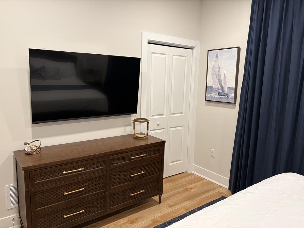 7009 Long Beach Boulevard, Brant Beach (Ocean Side)