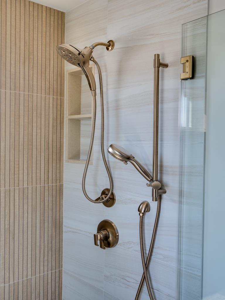 7009 Long Beach Boulevard, Brant Beach (Ocean Side)