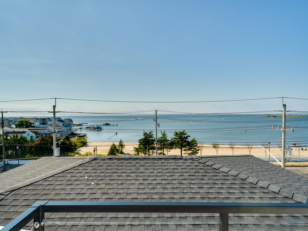 7009 Long Beach Boulevard, Brant Beach (Ocean Side)