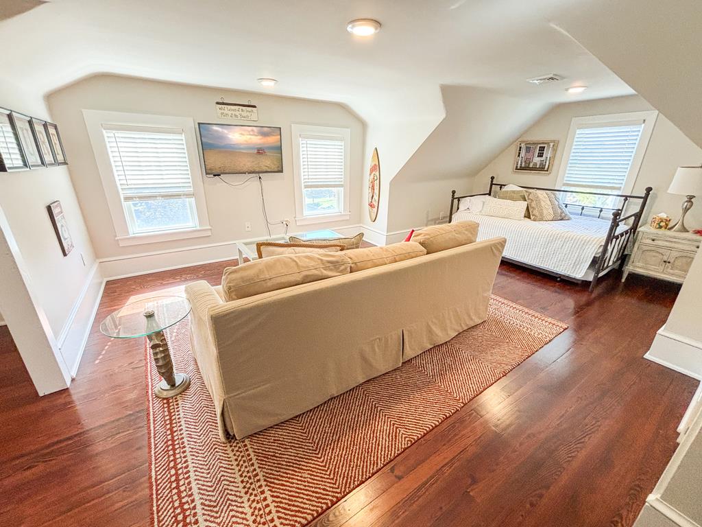 301 Franklin - The Place to Be! | Photo 28