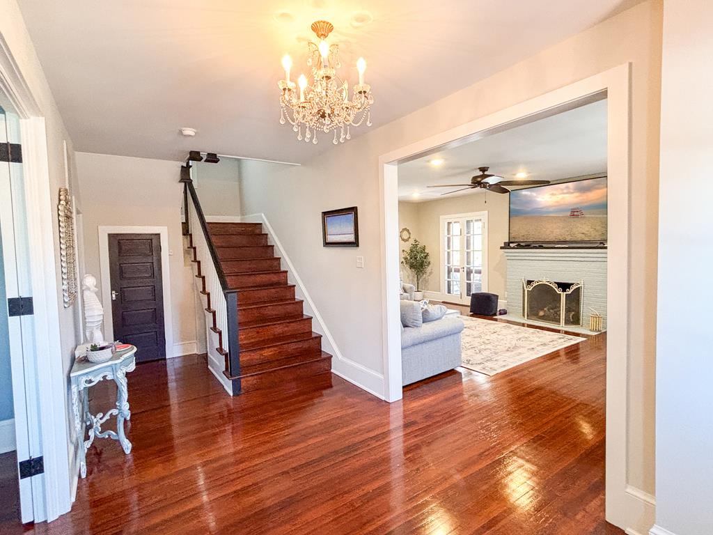 301 Franklin - The Place to Be! | Photo 7