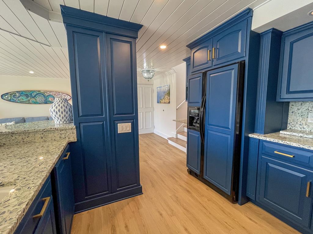 1534 Yacht Ave Unit 7 | Photo 12