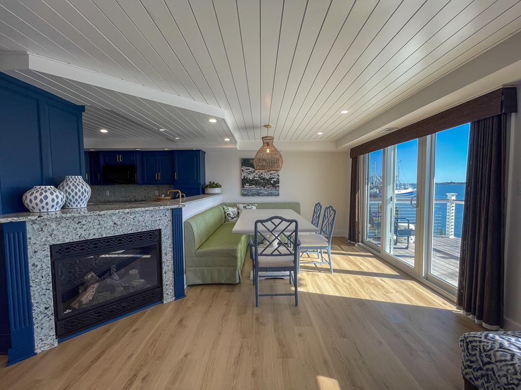 1534 Yacht Ave Unit 7 | Photo 6